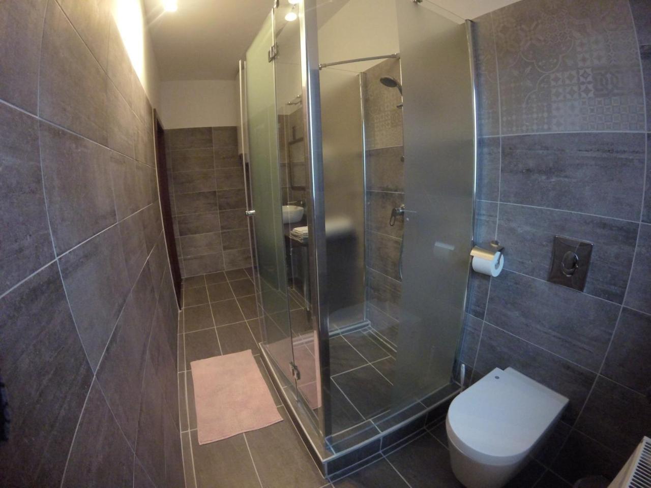 Hotel Dozsahaz Zalaegerszeg Zewnętrze zdjęcie
