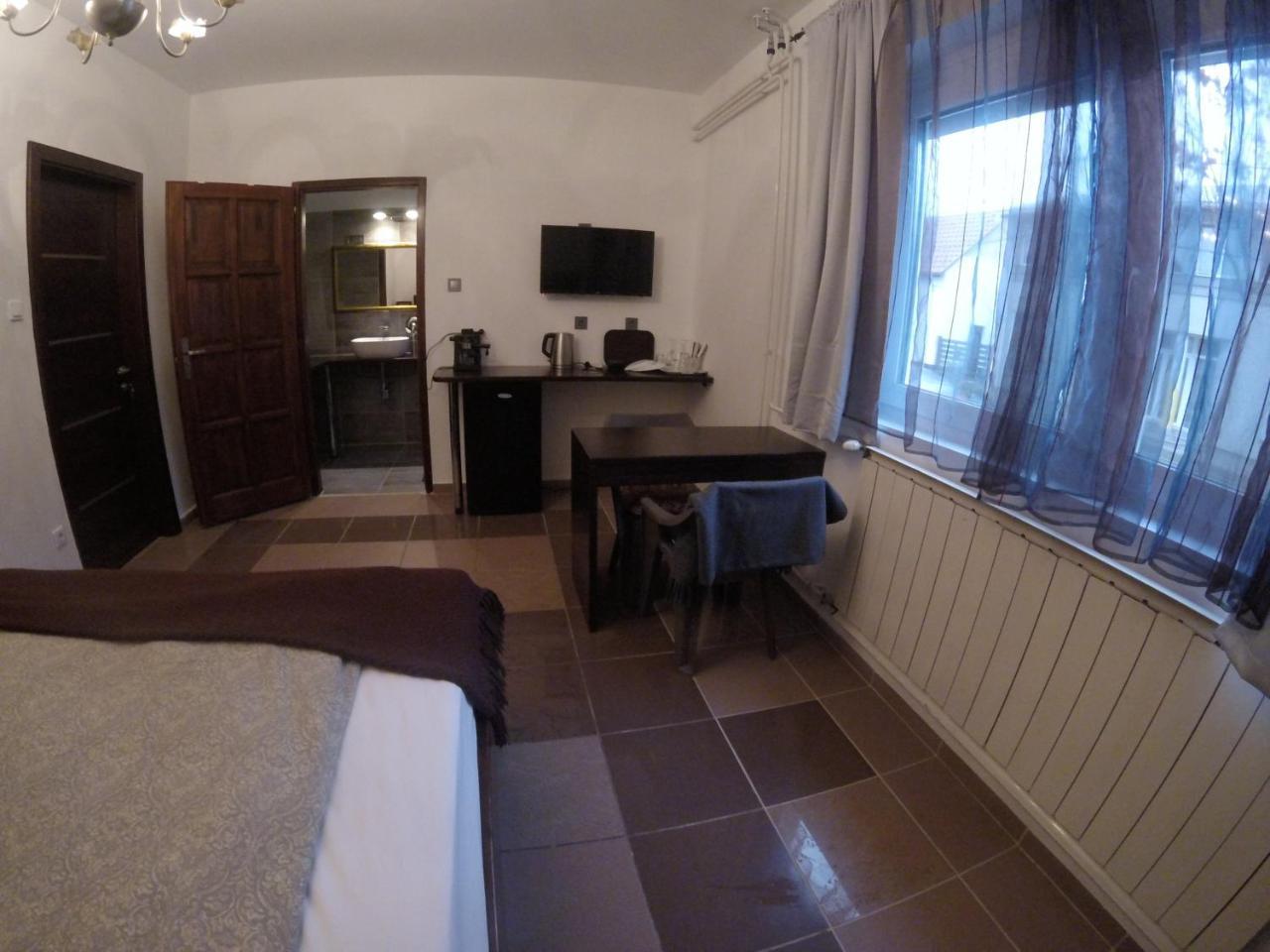 Hotel Dozsahaz Zalaegerszeg Zewnętrze zdjęcie